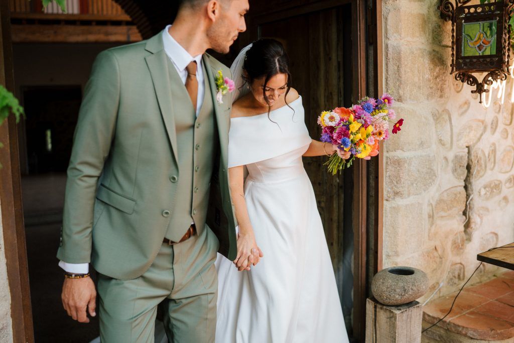 Bouquet de mariée coloré château de Villeclare